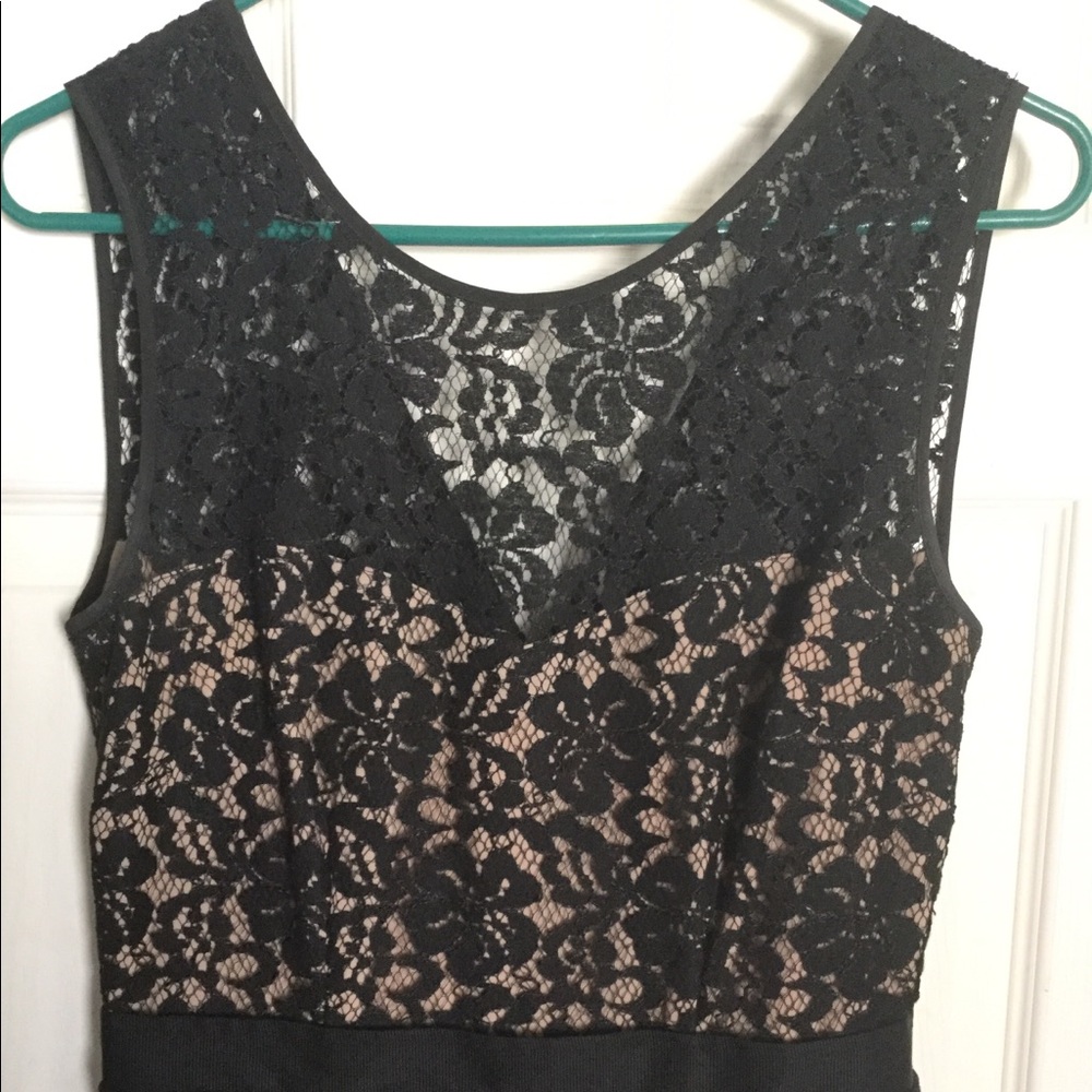 Black and Nude Lace Dress ❤️